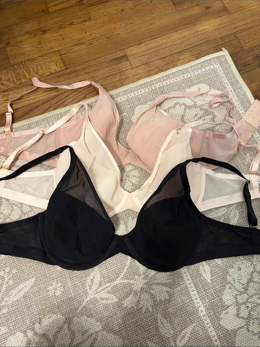 Lot of 3 - 36DD Soma Lightest Lift Mesh Plunge Underwire Bras